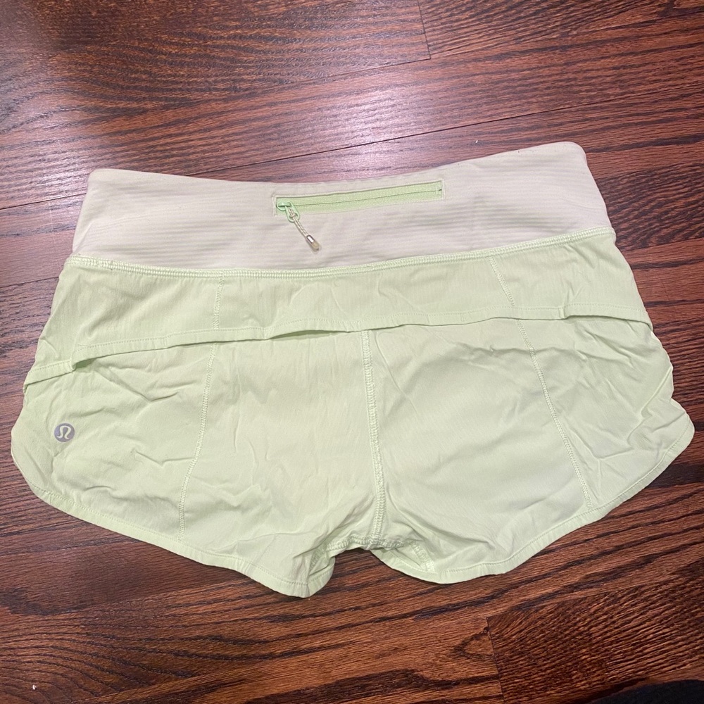 Lululemon Speed short 3” size 6 - Picture 3 of 3